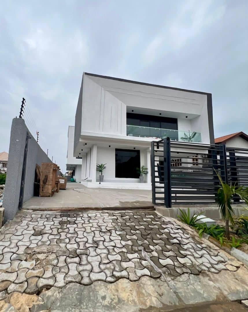 5-BED SMART HOME WITH POOL & ELEVATOR
